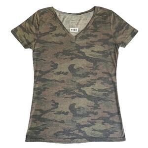 Rue21 Women Shirt M Green Camouflage Favorite V NECK TEE V-Neck Pullover